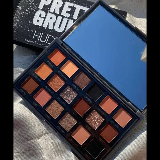 Pretty Grunge Eyeshadow Palette image 1