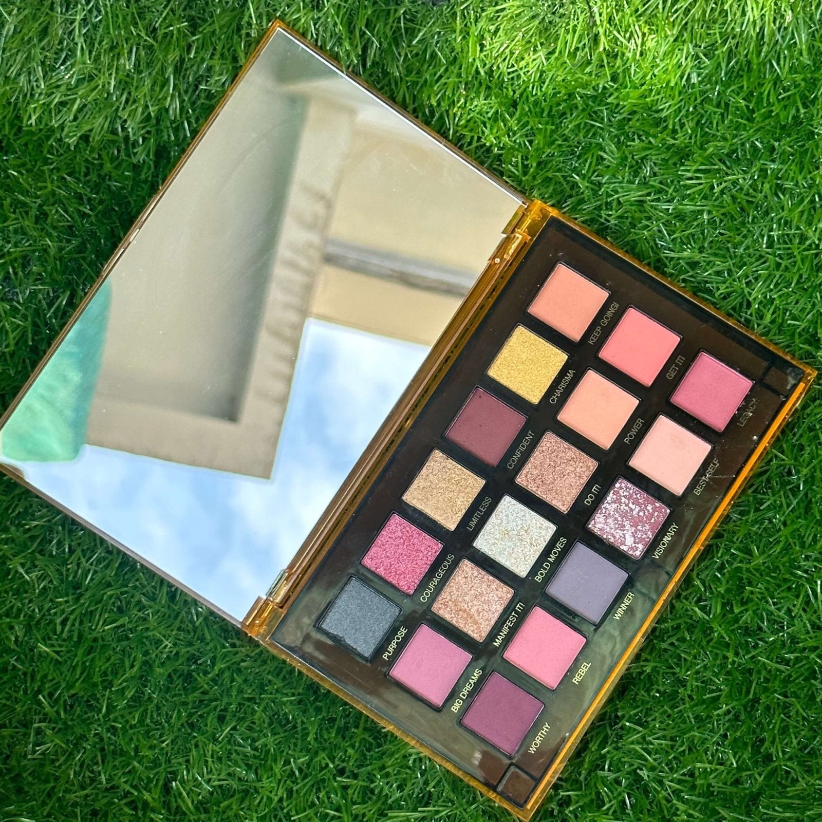 Huda Beauty EM ( Power) image 3