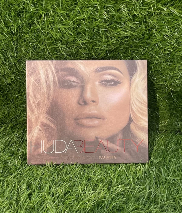 Huda Beauty 3D Highlighter Palette