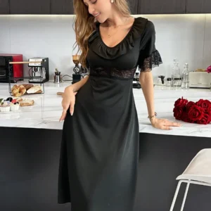 Sexy nightdress with lace inserts and flounces V-neck